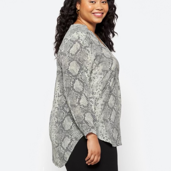 100% Silk Plus Size 2x Top/Blouse made by Amour Vert - Picture 2 of 4